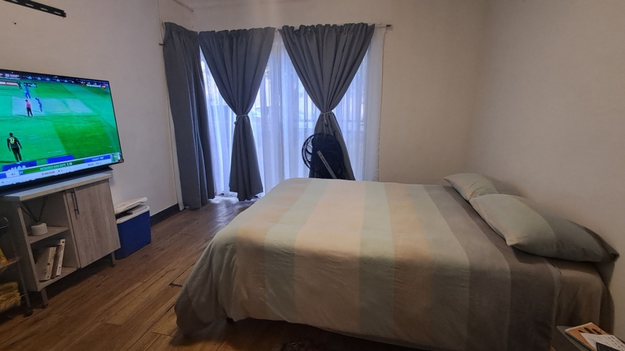 5 Bedroom Property for Sale in Heuwelsig Free State